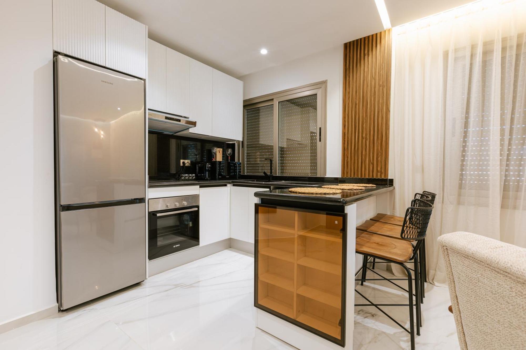 Marina View Residence Luxurious Studio Retreat With Stunning Ocean Views 1 Double Bedroom, 1 Convertible Couch Tangier Exterior photo